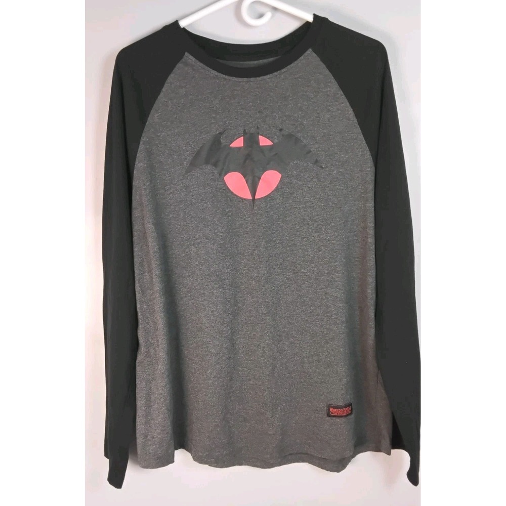 DC Comics Batman Long Sleeve TShirt Size Large Baseball Raglan Style Gray Black